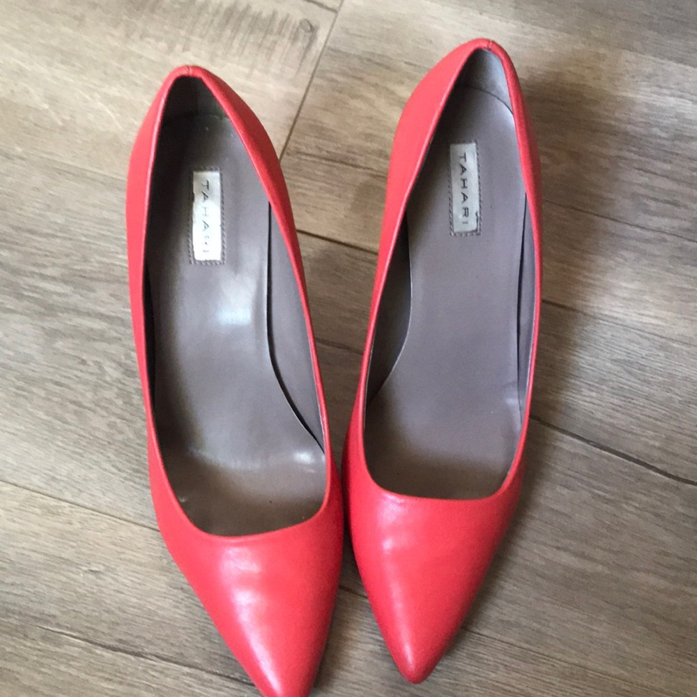 Taheri alma coral heels